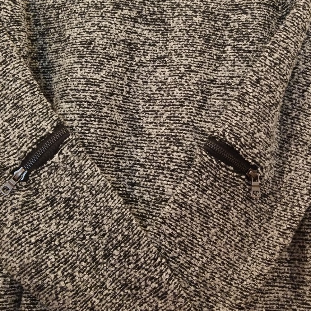 Sweater - Picture 3 of 3